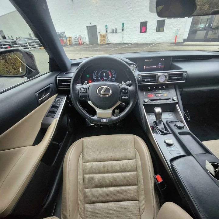 2019 Lexus IS 3rd Gen - Image 15 of 19