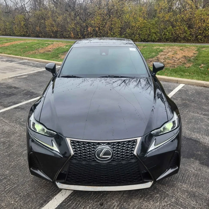 2019 Lexus IS 3rd Gen - Image 9 of 19