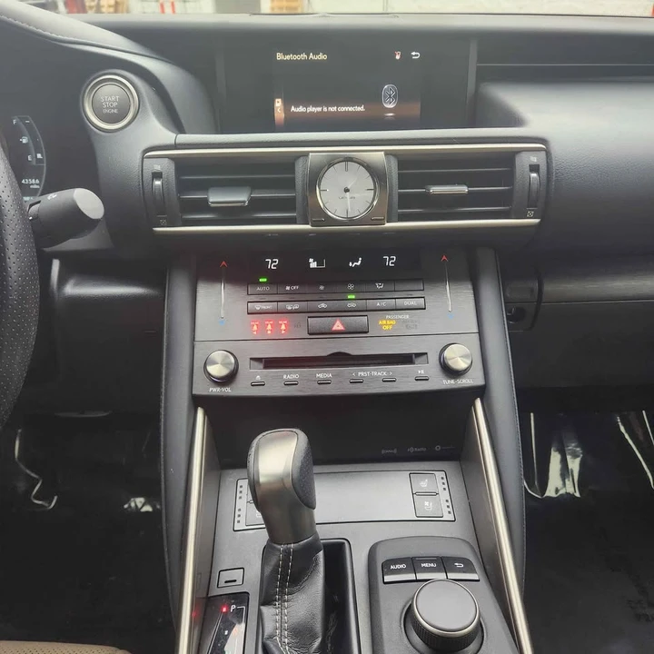 2019 Lexus IS 3rd Gen - Image 16 of 19