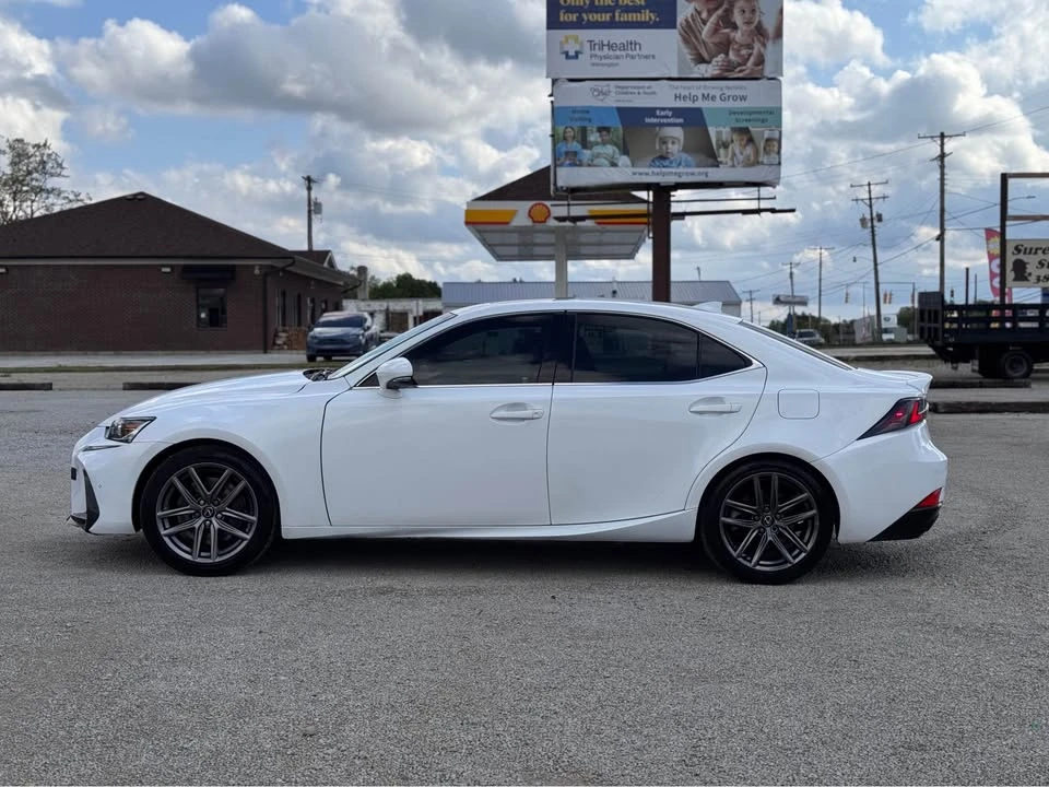 2019 Lexus IS 3rd Gen - Image 10 of 20