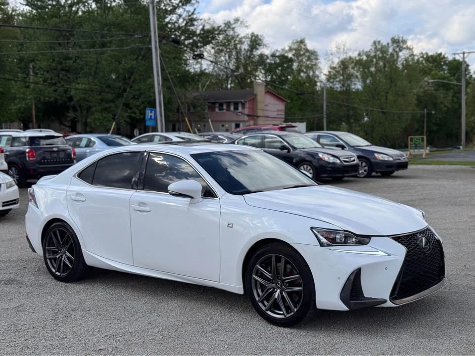 2019 Lexus IS 3rd Gen - Image 4 of 20