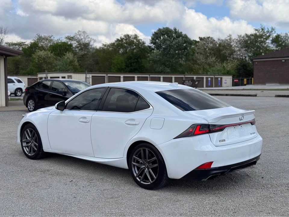 2019 Lexus IS 3rd Gen - Image 8 of 20