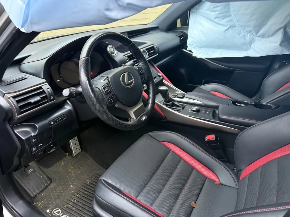 2019 Lexus IS 3rd Gen - Image 7 of 10