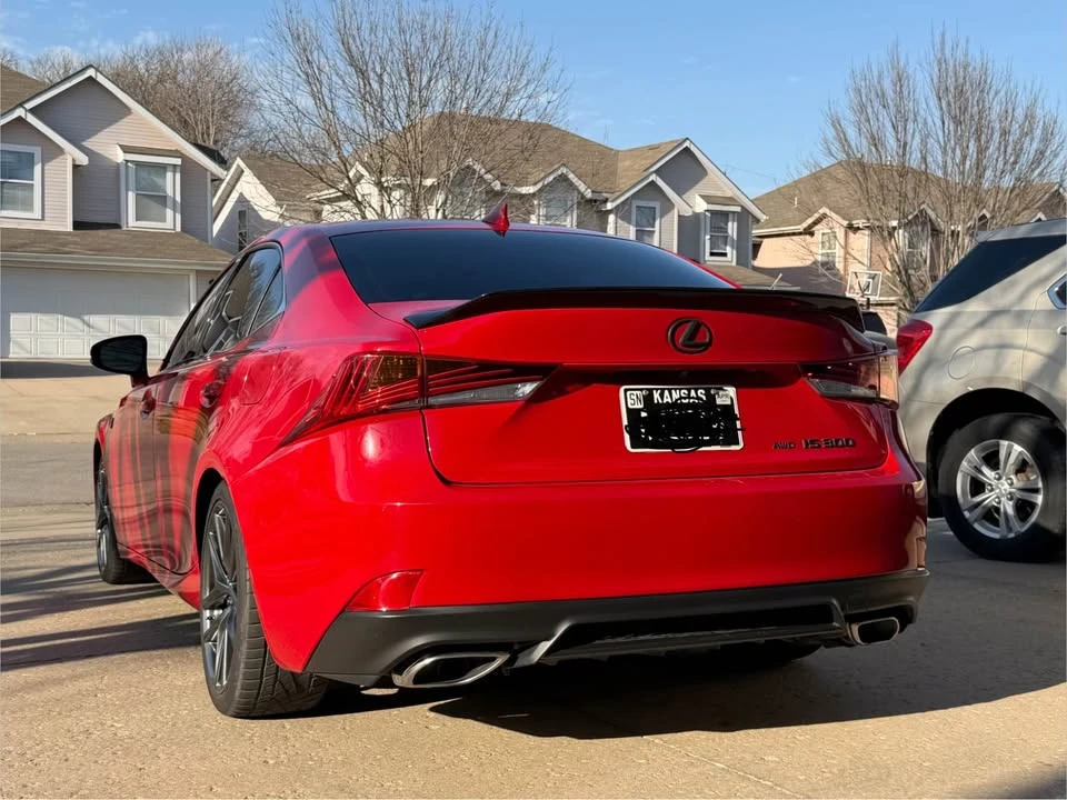 2019 Lexus IS 3rd Gen - Image 7 of 8