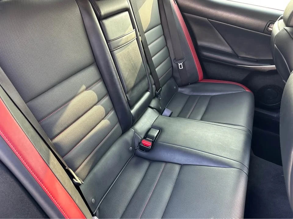 2019 Lexus IS 3rd Gen - Image 5 of 10