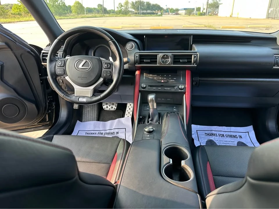 2019 Lexus IS 3rd Gen - Image 6 of 10