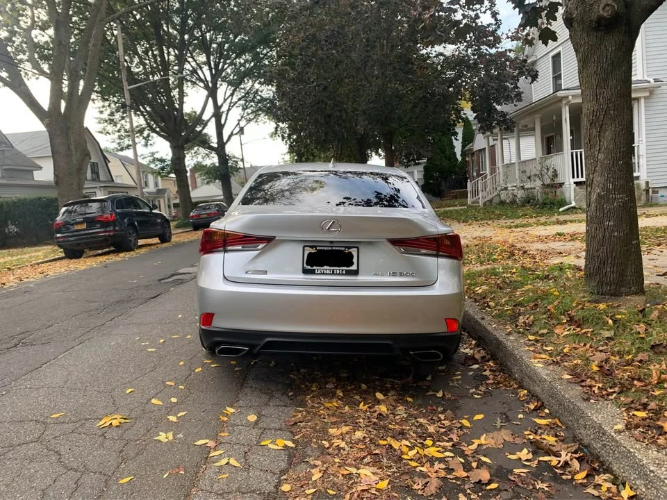 2019 Lexus IS 3rd Gen - Image 6 of 11
