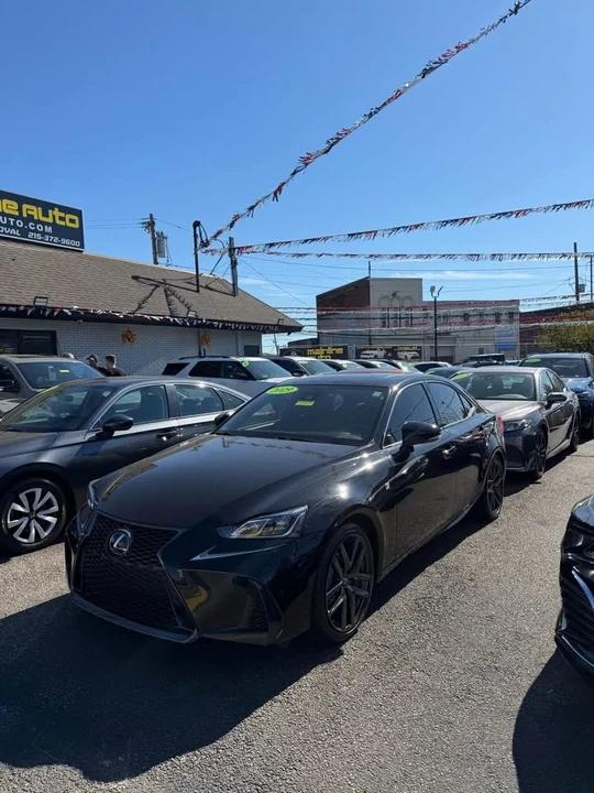 2019 Lexus IS 3rd Gen - Image 2 of 6