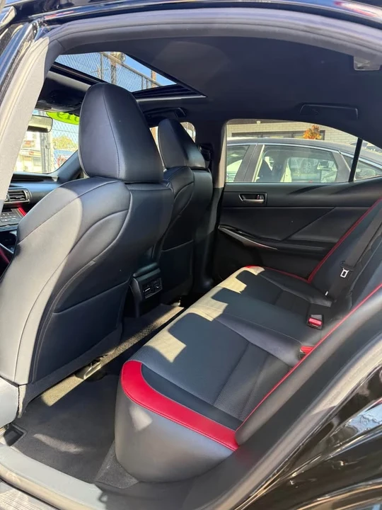 2019 Lexus IS 3rd Gen - Image 4 of 6