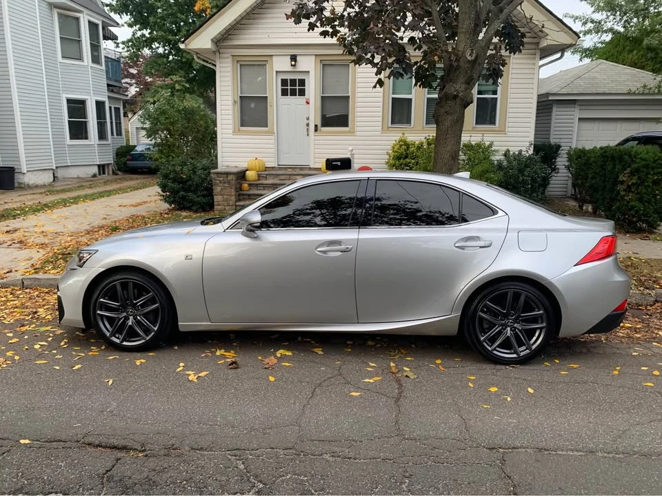 2019 Lexus IS 3rd Gen - Image 4 of 11