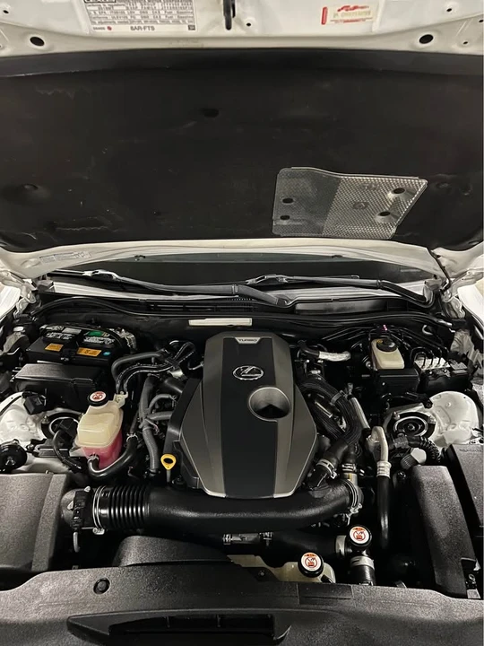 2019 Lexus IS 3rd Gen - Image 17 of 20