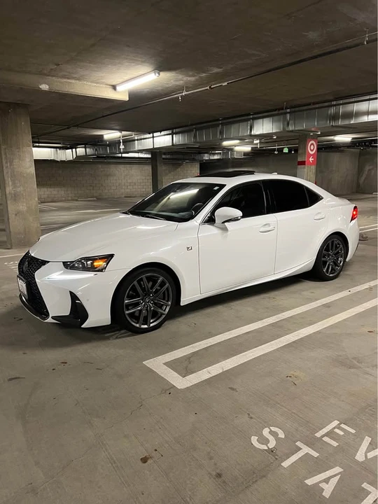 2019 Lexus IS 3rd Gen - Image 6 of 20