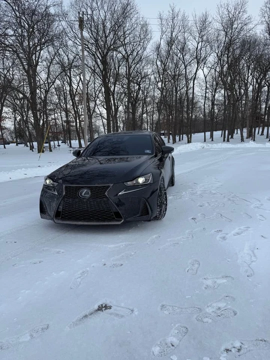 2019 Lexus IS 3rd Gen - Image 15 of 16