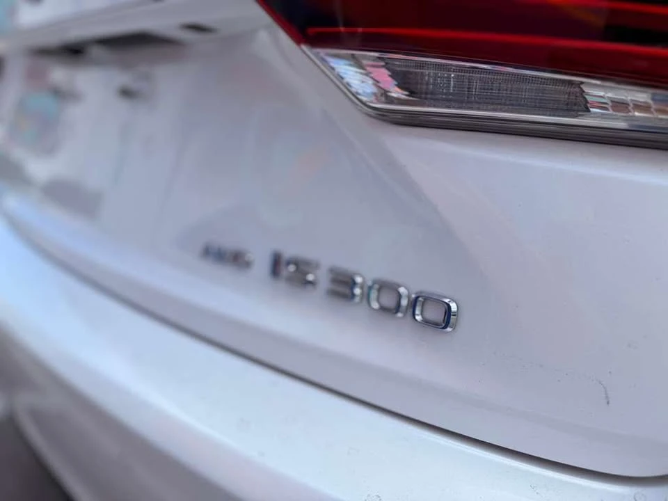 2019 Lexus IS 3rd Gen - Image 3 of 17