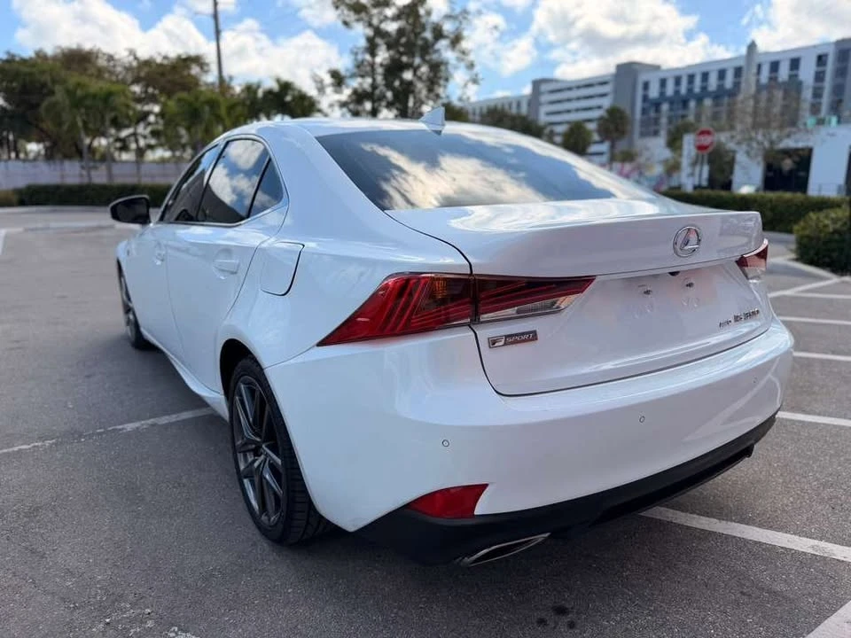 2019 Lexus IS 3rd Gen - Image 5 of 17