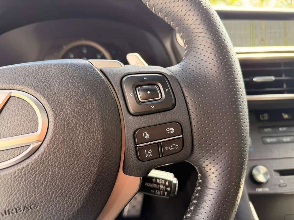 2019 Lexus IS 3rd Gen - Image 15 of 17