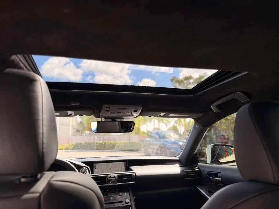2019 Lexus IS 3rd Gen - Image 10 of 17