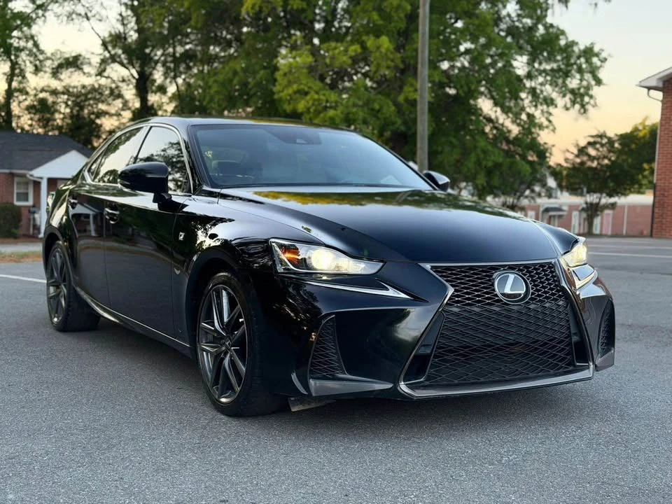 2019 Lexus IS 3rd Gen - Image 3 of 12