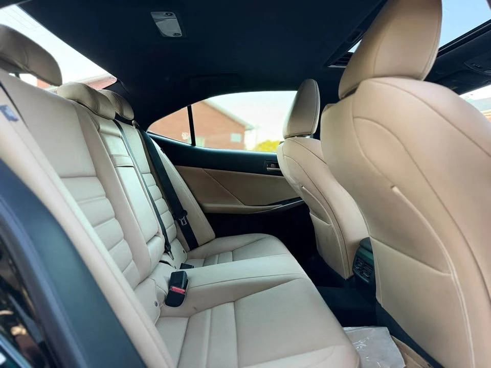 2019 Lexus IS 3rd Gen - Image 11 of 12