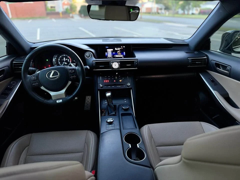 2019 Lexus IS 3rd Gen - Image 8 of 12
