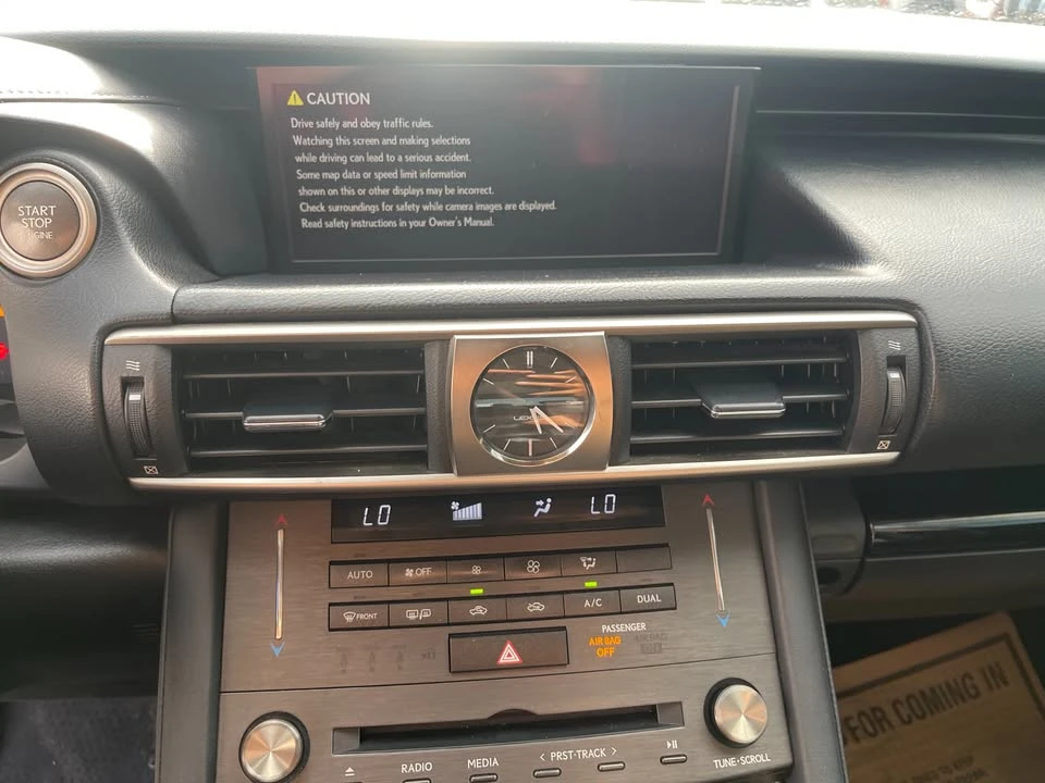 2019 Lexus IS 3rd Gen - Image 15 of 20