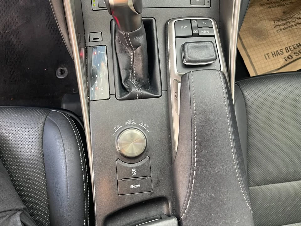 2019 Lexus IS 3rd Gen - Image 17 of 20