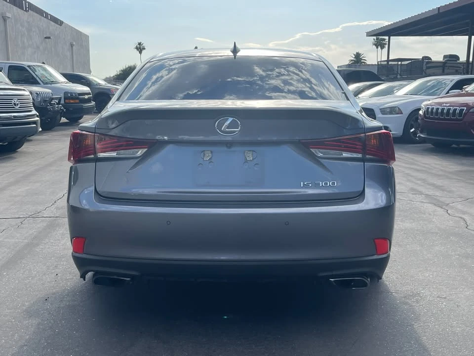 2019 Lexus IS 3rd Gen - Image 4 of 20