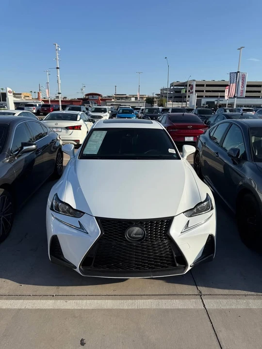2019 Lexus IS 3rd Gen - Image 3 of 9