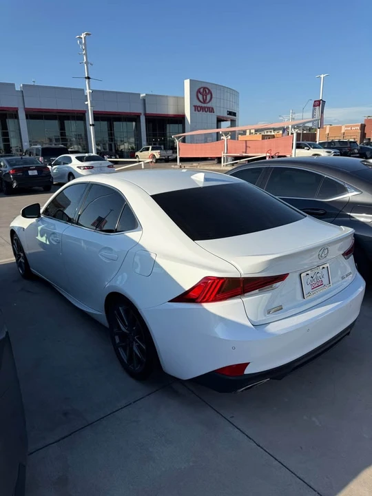 2019 Lexus IS 3rd Gen - Image 4 of 9