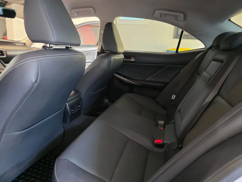 2019 Lexus IS 3rd Gen - Image 9 of 10