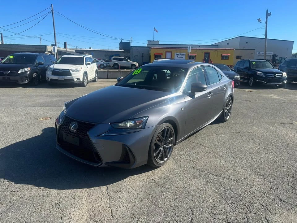 2019 Lexus IS 3rd Gen - Image 4 of 9