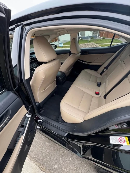 2019 Lexus IS 3rd Gen - Image 10 of 12