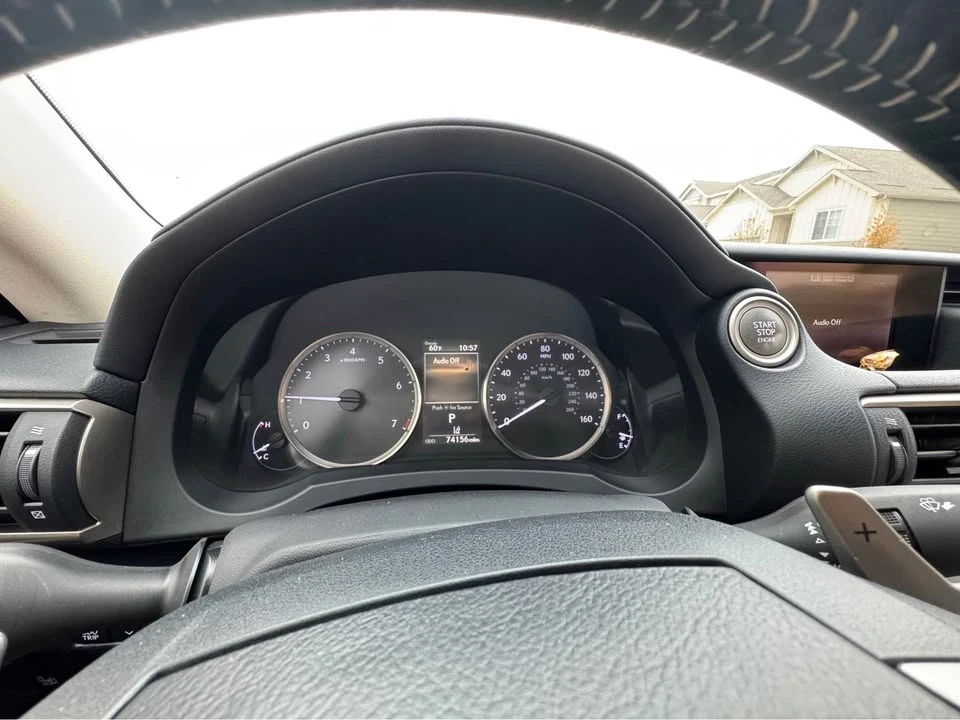 2019 Lexus IS 3rd Gen - Image 9 of 12