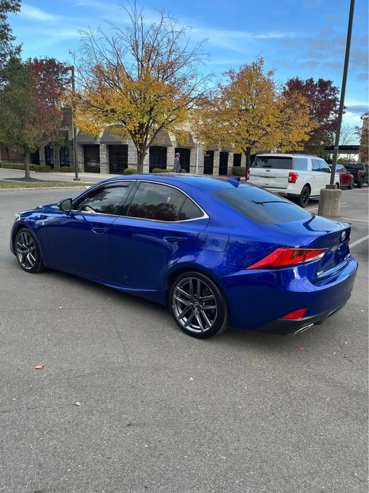 2019 Lexus IS 3rd Gen - Image 5 of 20