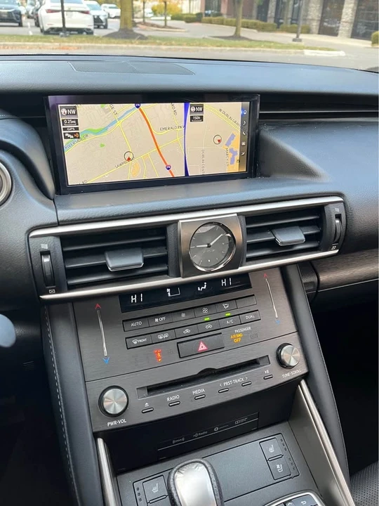 2019 Lexus IS 3rd Gen - Image 18 of 20