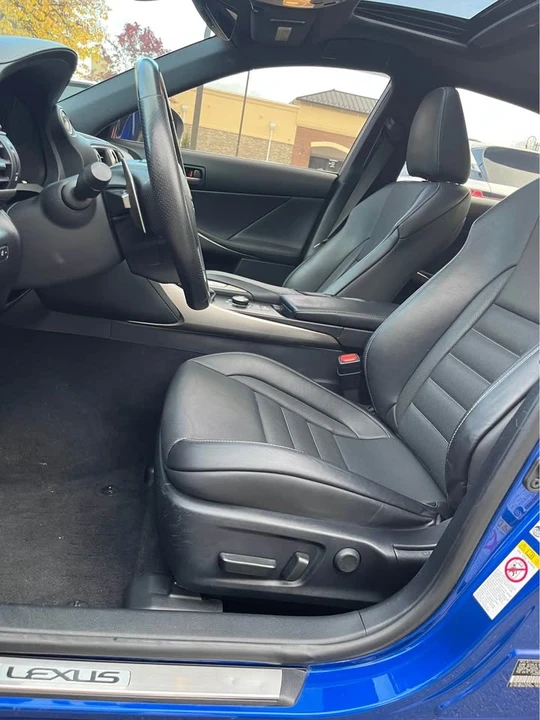 2019 Lexus IS 3rd Gen - Image 14 of 20