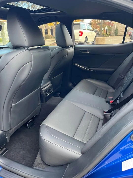 2019 Lexus IS 3rd Gen - Image 15 of 20