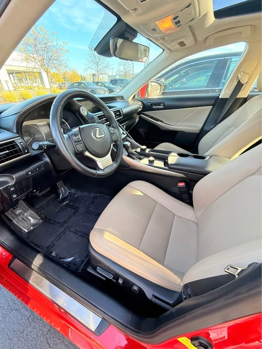 2019 Lexus IS 3rd Gen - Image 7 of 11