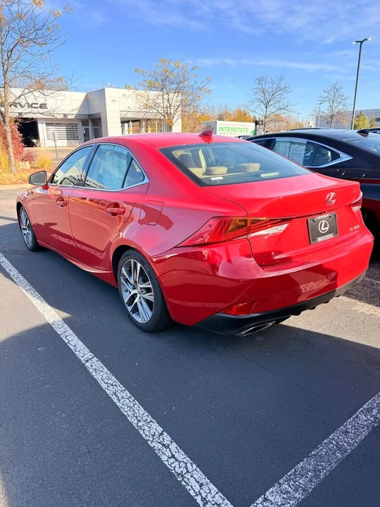 2019 Lexus IS 3rd Gen - Image 4 of 11