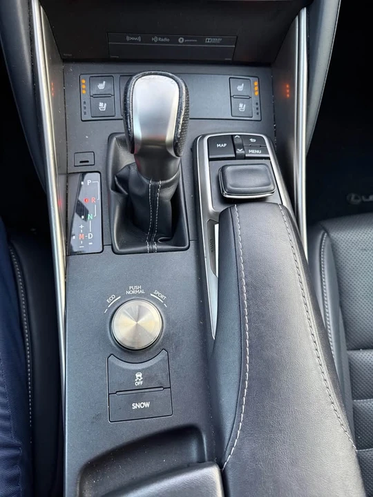 2019 Lexus IS 3rd Gen - Image 11 of 12