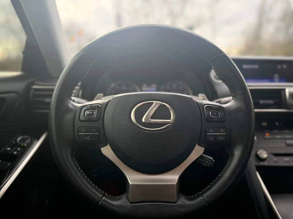 2019 Lexus IS 3rd Gen - Image 12 of 18