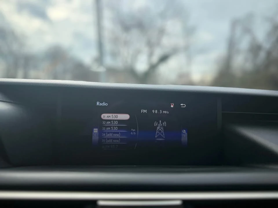 2019 Lexus IS 3rd Gen - Image 14 of 18
