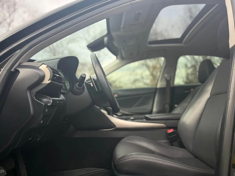 2019 Lexus IS 3rd Gen - Image 11 of 18