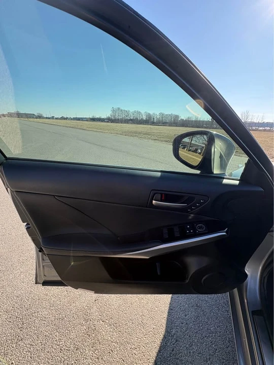 2019 Lexus IS 3rd Gen - Image 11 of 18
