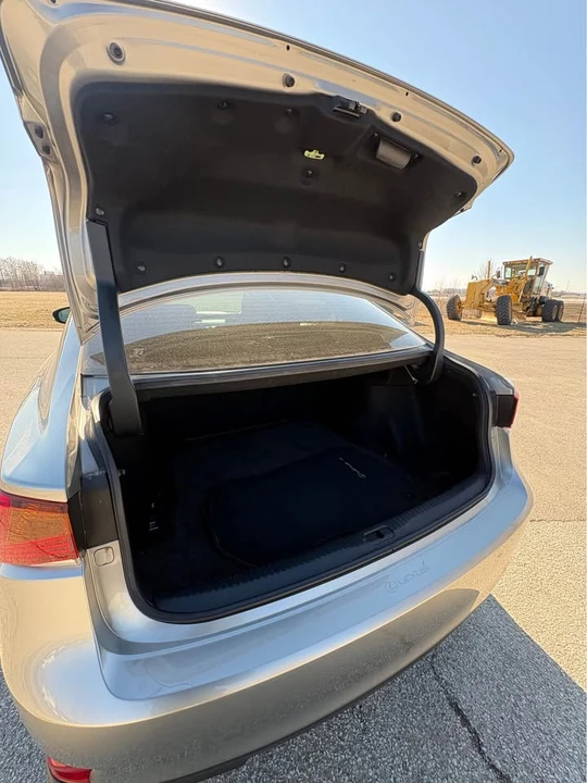 2019 Lexus IS 3rd Gen - Image 7 of 18