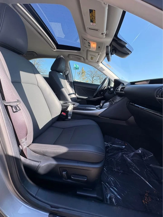 2019 Lexus IS 3rd Gen - Image 13 of 18