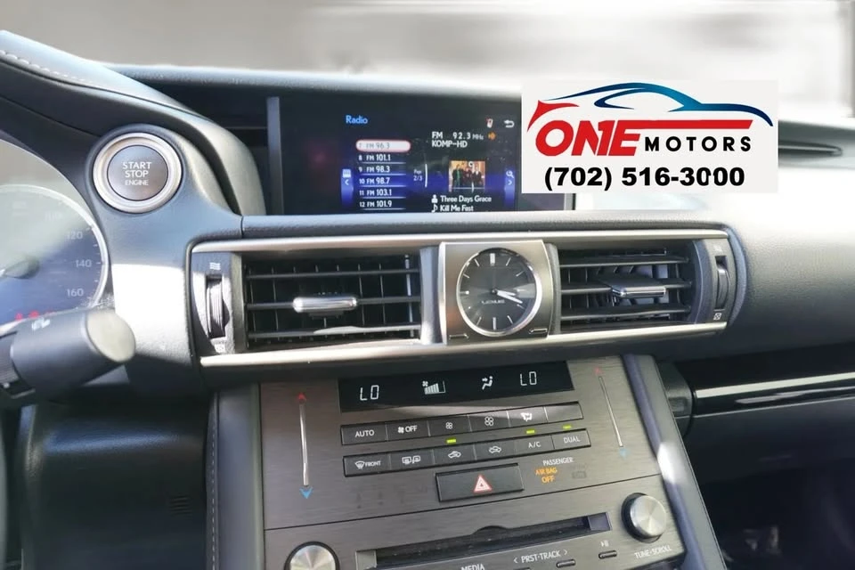2019 Lexus IS 3rd Gen - Image 19 of 20
