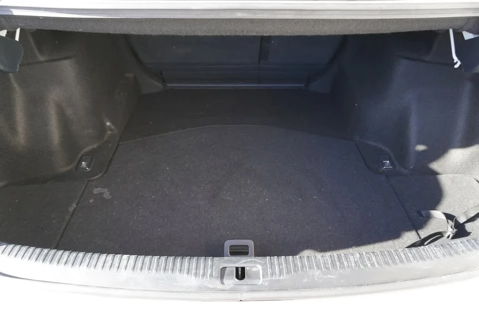 2019 Lexus IS 3rd Gen - Image 11 of 20