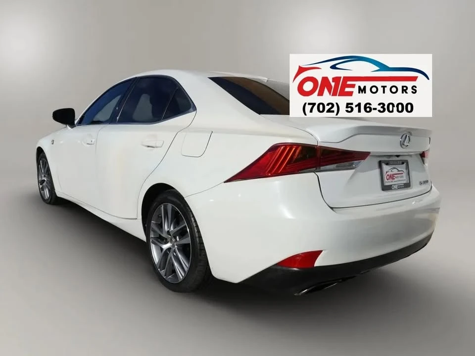 2019 Lexus IS 3rd Gen - Image 5 of 20