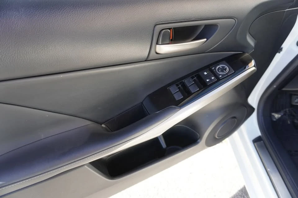 2019 Lexus IS 3rd Gen - Image 17 of 20